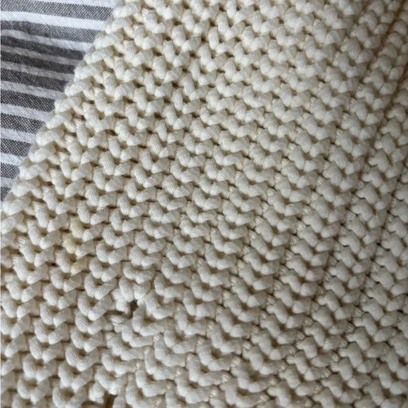 Everlane Cream Women's Crew Neck Sweater, size small - Picture 3 of 7